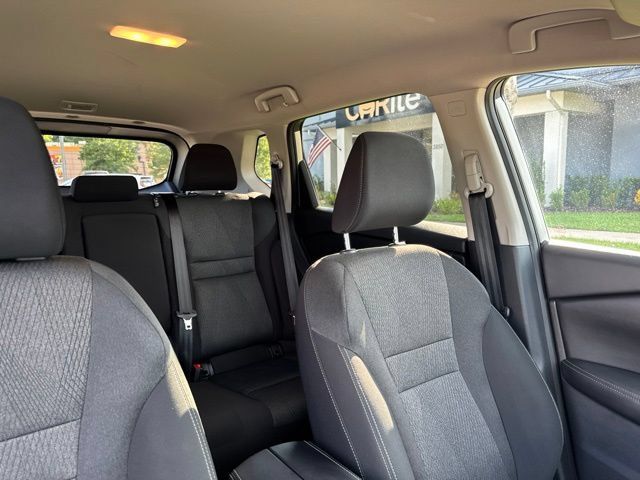 Used 2025 Nissan Rogue SV AWD/4WD image 12