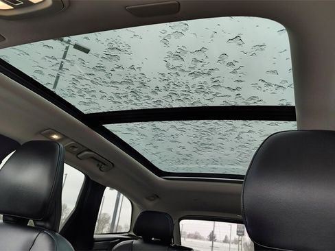 Certified 2023 Volvo XC60 B5 Core w/ Climate Package image 25