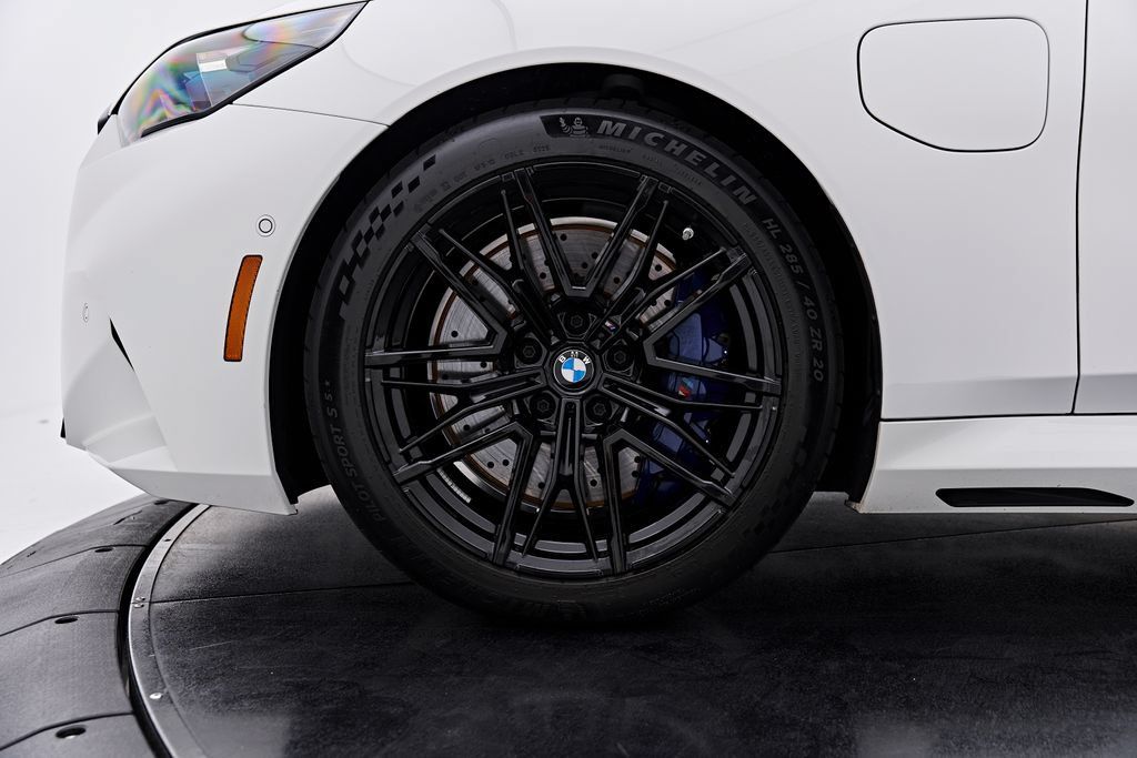 Used 2026 BMW M5 w/ Carbon Package AWD/4WD image 3
