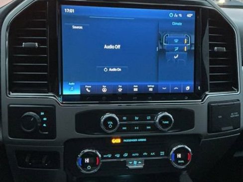 Used 2022 Ford F350 Lariat w/ FX4 Off-Road Package image 35