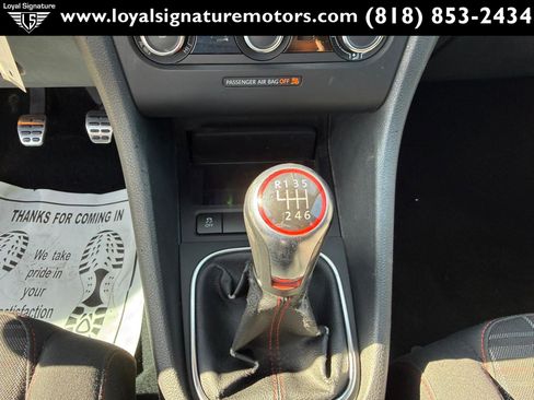 Used 2012 Volkswagen Golf 4-Door image 22