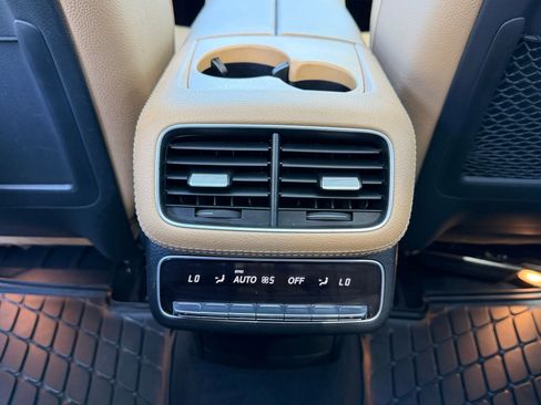 Used 2024 Mercedes-Benz GLS 580 4MATIC image 17