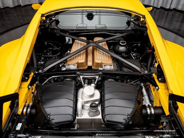 Used 2023 Lamborghini Huracan STO RWD image 21