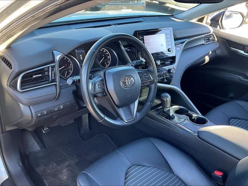 Used 2023 Toyota Camry SE w/ Convenience Package image 16