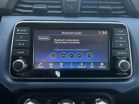 Used 2025 Nissan Versa SV FWD image 24