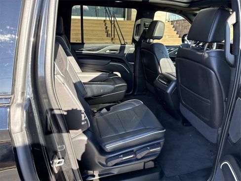 Used 2022 Cadillac Escalade ESV Sport w/ Touring Package image 13