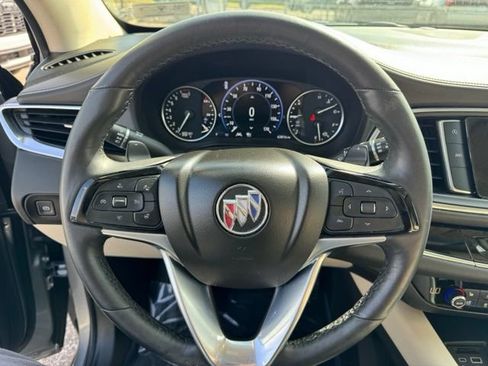 Used 2023 Buick Enclave Avenir AWD/4WD image 17