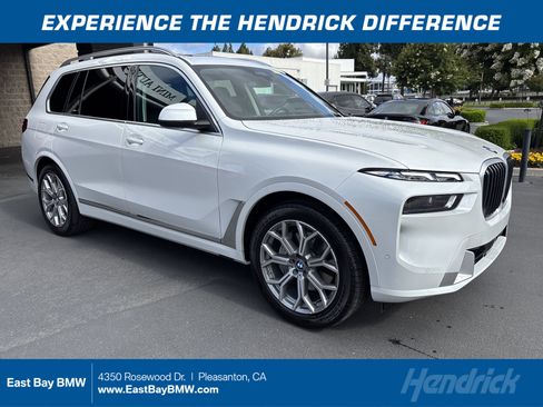 Used 2026 BMW X7 xDrive40i AWD/4WD image 1