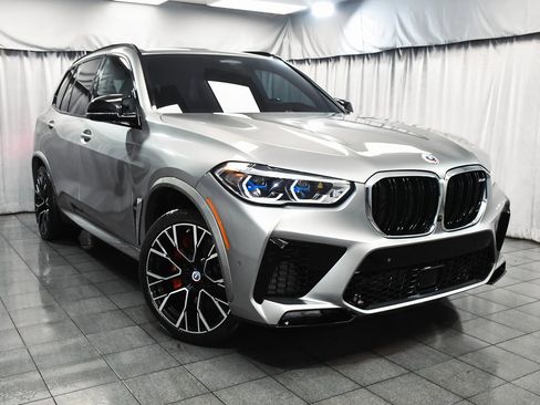 Used 2023 BMW X5 M Base w/ Executive Package image 3