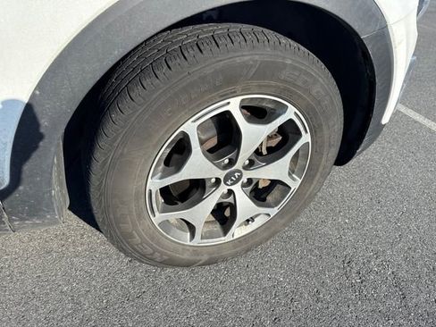 Used 2020 Kia Telluride EX image 11