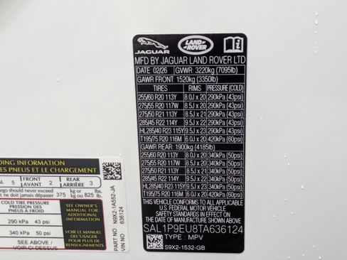 New 2026 Land Rover Range Rover Sport SE AWD/4WD image 32