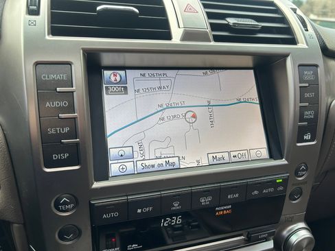 Used 2011 Lexus GX 460 image 22