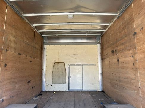 Used 2014 Ford E-450 and Econoline 450 Super Duty RWD image 8