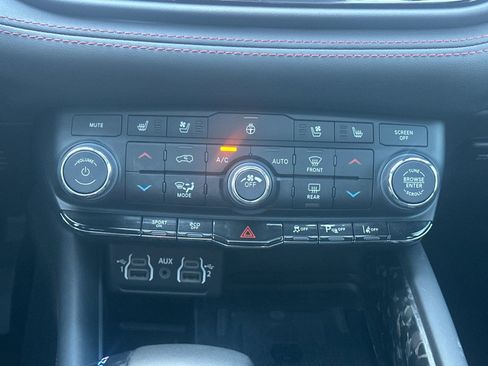 Used 2023 Dodge Durango R/T AWD/4WD image 25
