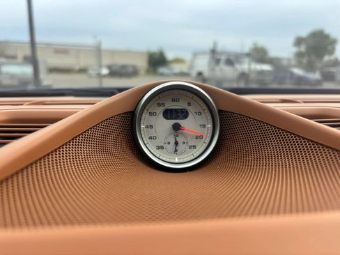 Used 2016 Porsche Panamera GTS image 16