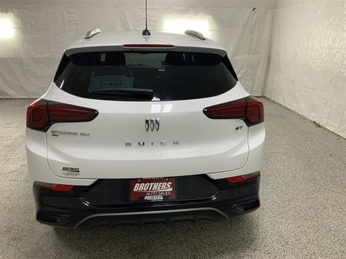 Used 2024 Buick Encore GX Sport Touring image 6