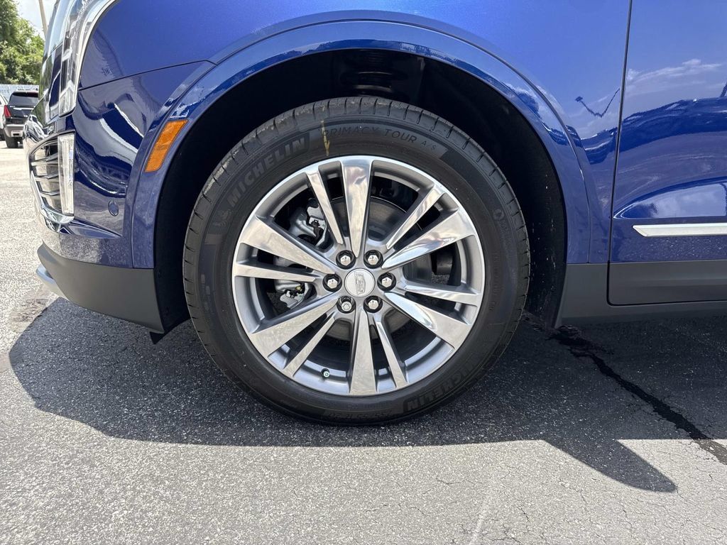 New 2026 Cadillac XT5 Premium Luxury w/ Driver Assist Package AWD/4WD image 10