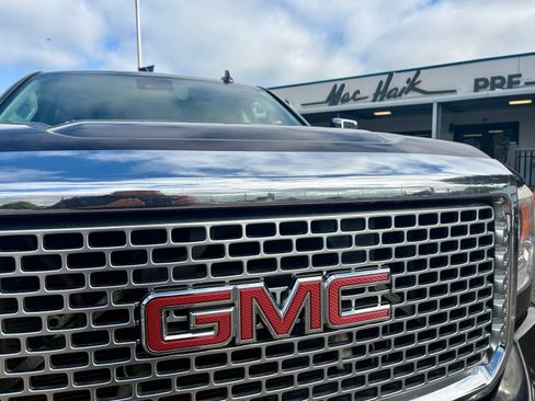 Used 2016 GMC Sierra 2500 Denali w/ Duramax Plus Package AWD/4WD image 11