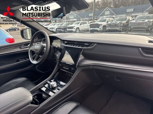 Used 2023 Jeep Grand Cherokee L Overland w/ Luxury Tech Group IV image 50