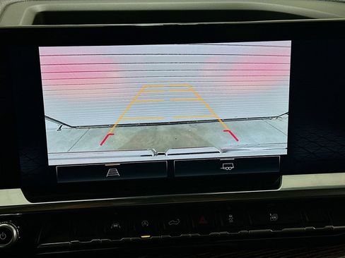 Used 2024 GMC Sierra 1500 Elevation image 14