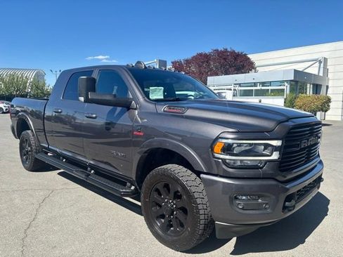 Used 2021 RAM 2500 Laramie w/ Night Edition AWD/4WD image 8