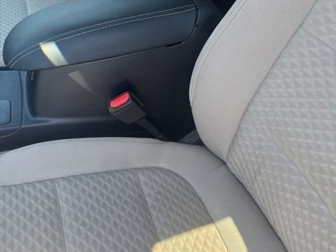 Used 2020 Ford Escape SE AWD/4WD image 9