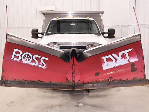 Used 2013 Ford F550 4x4 Regular Cab Super Duty w/ Payload Upgrade Pkg image 6