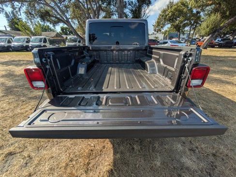 New 2026 Jeep Gladiator Sport image 11