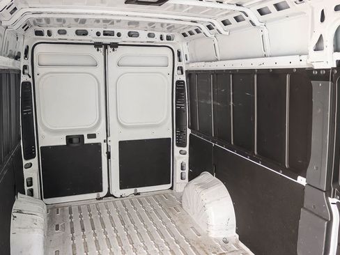 Used 2025 RAM ProMaster 2500 w/ Convenience Group FWD image 24