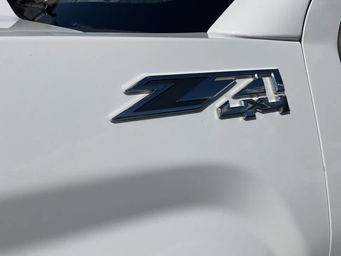 Used 2016 GMC Sierra 2500 SLT w/ Suspension Package, Off-Road image 46