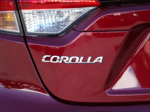 Used 2026 Toyota Corolla LE w/ LE Premium Package image 10