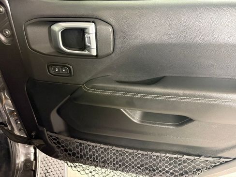 Used 2020 Jeep Wrangler Unlimited Sahara AWD/4WD image 12