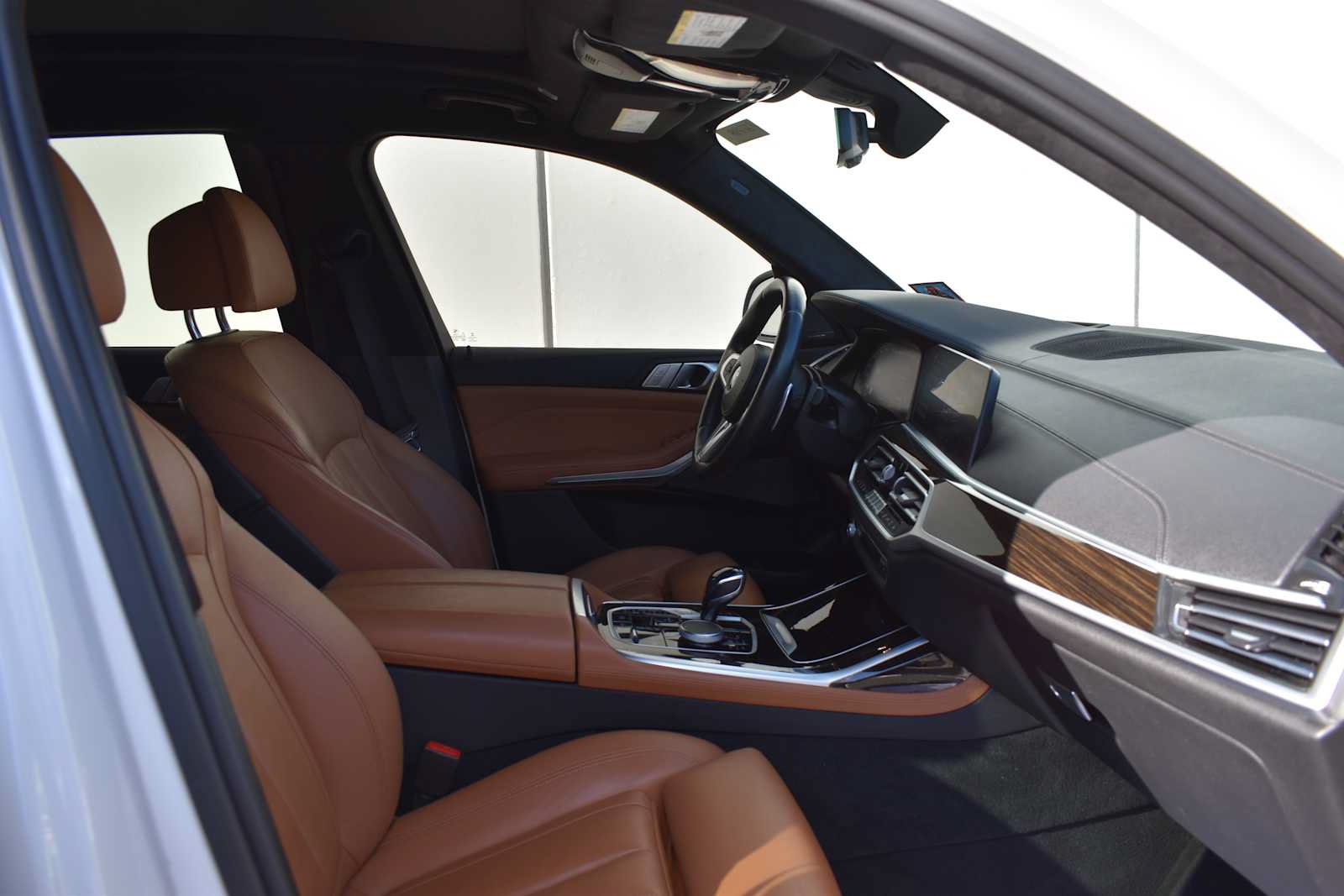 Used 2021 BMW X7 M50i w/ Cold Weather Package AWD/4WD image 10