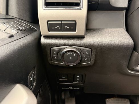 Used 2020 Ford F350 Lariat w/ Tremor Off-Road Package AWD/4WD image 21