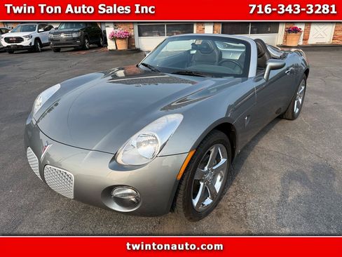Used 2007 Pontiac Solstice Convertible w/ Premium Package RWD image 1