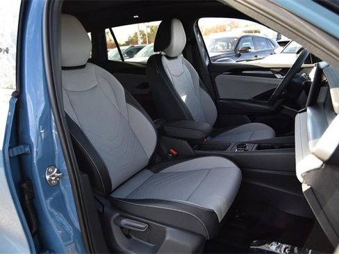 New 2026 Volkswagen Tiguan SE R-Line image 20