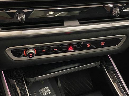 Used 2026 BMW X5 M60i image 27