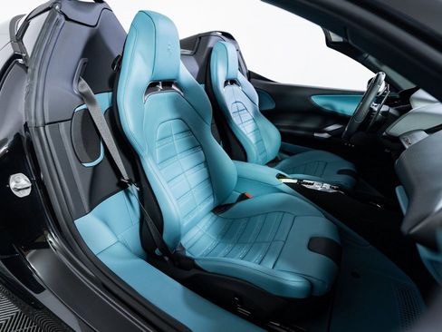 Used 2025 Ferrari SF90 Spider image 24