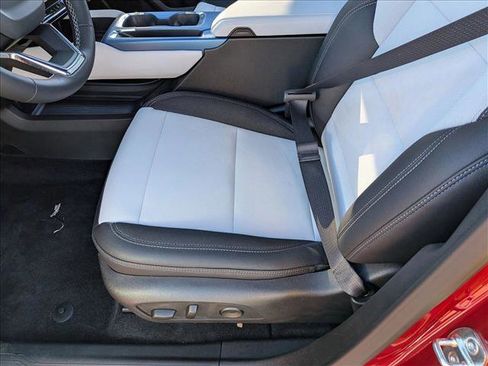 New 2026 Chevrolet Equinox EV LT image 4