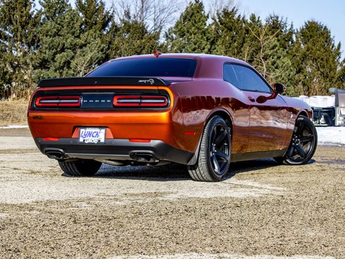 Used 2022 Dodge Challenger SRT Hellcat RWD image 15