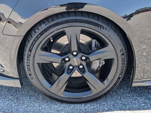 Used 2018 Chevrolet Camaro SS RWD image 13