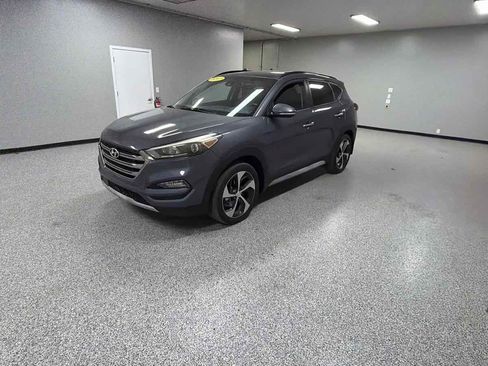 Used 2017 Hyundai Tucson Limited w/ Limited Ultimate Package 03 FWD image 7