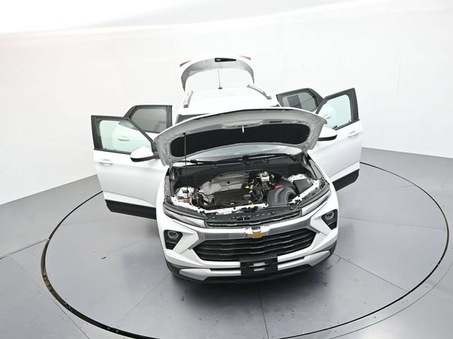 Used 2024 Chevrolet TrailBlazer LT FWD image 25