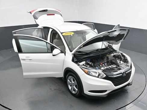 Used 2016 Honda HR-V LX image 46