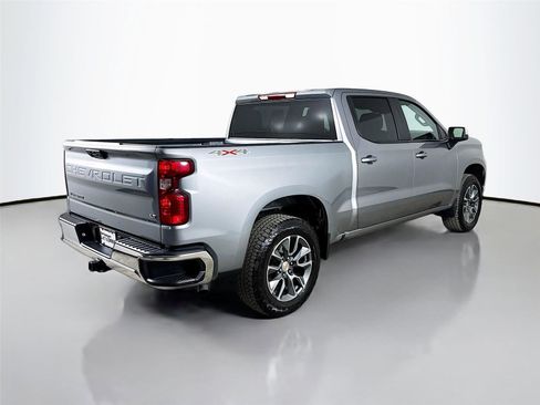Used 2026 Chevrolet Silverado 1500 LT AWD/4WD image 9