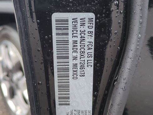 Used 2020 Jeep Compass Limited image 33