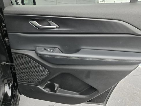 Certified 2024 Jeep Grand Cherokee L Laredo image 30