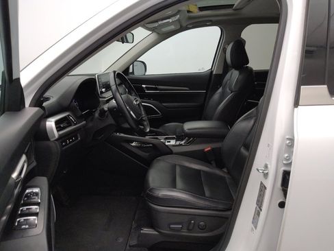 Used 2020 Kia Telluride S FWD image 17