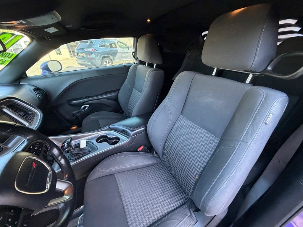 Used 2019 Dodge Challenger SXT w/ Blacktop Package RWD image 19