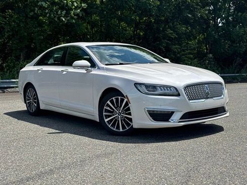 Used 2018 Lincoln MKZ Select w/ Technology Package AWD/4WD image 1